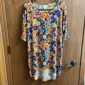 LuLaRoe Art Deco tunic